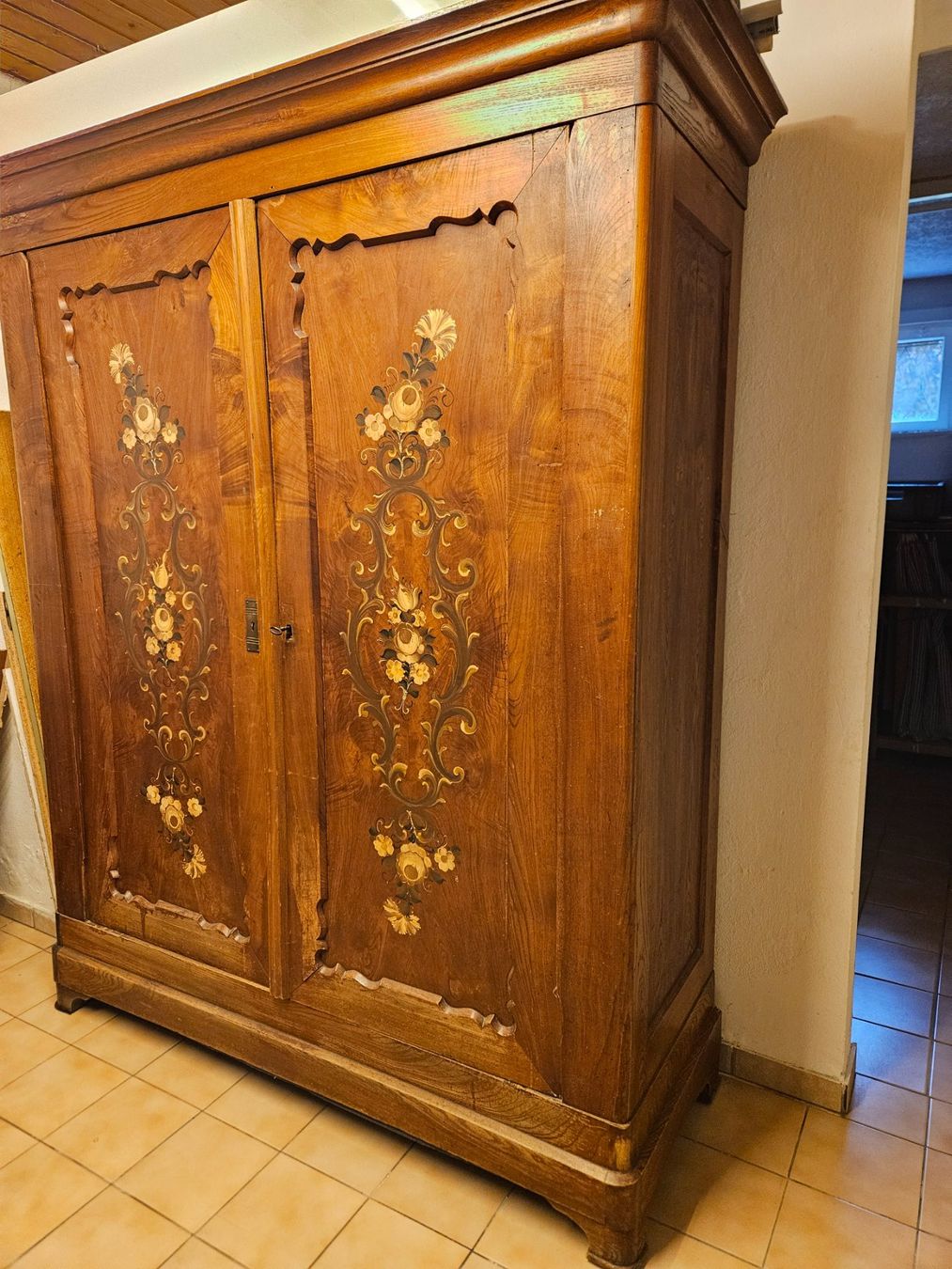 Schränke: Alter Holzschrank aus dem Bregenzerwald – Gebraucht aus Vaduz von luvos1