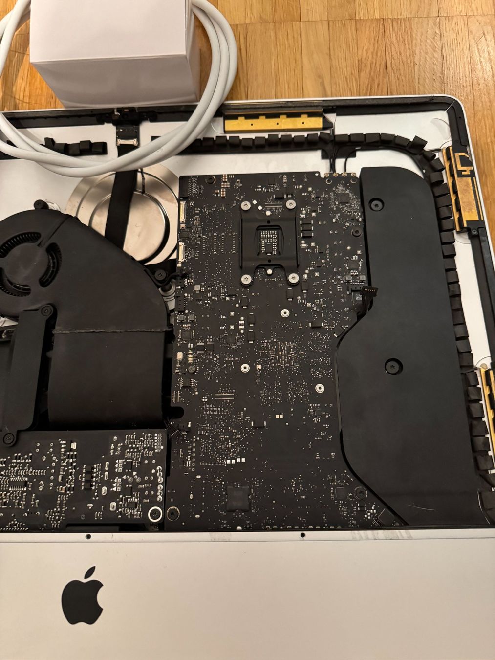 Apple PC: Apple Imac 21.5 (defekt) – Usato da Obfelden venduto da Gshocks 3