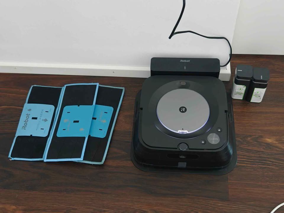 Irobot Aspirapolveri & Accessori: iRobot Braava m6 schwarz – Usato da Zürich venduto da m00ds