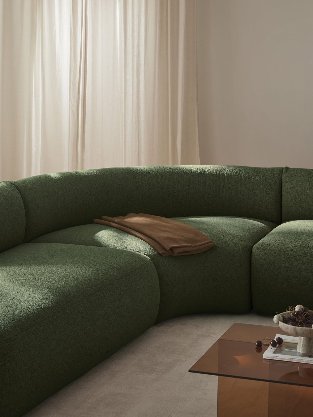 Westwing Sofas: Rundes Bouclé-Eckmodul Sofia  CHF 1’799-60% – Neu (gemäss Beschreibung) aus Otelfingen von Yuji_Outlet_A-Ware. 1