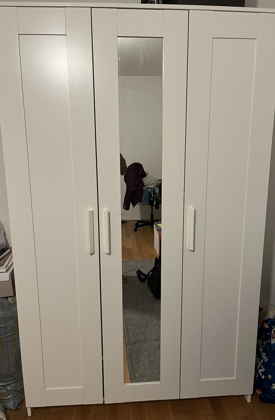 Guardaroba: 3-Door Wardrobe – Usato da Dübendorf venduto da jul_mk8t