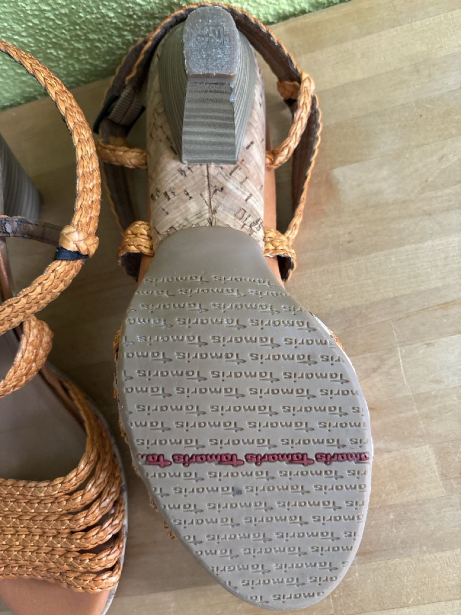 Tamaris Scarpe da donna: Sandales Tamaris en cuir taille 39 – Usato da Düdingen venduto da Yellow 3
