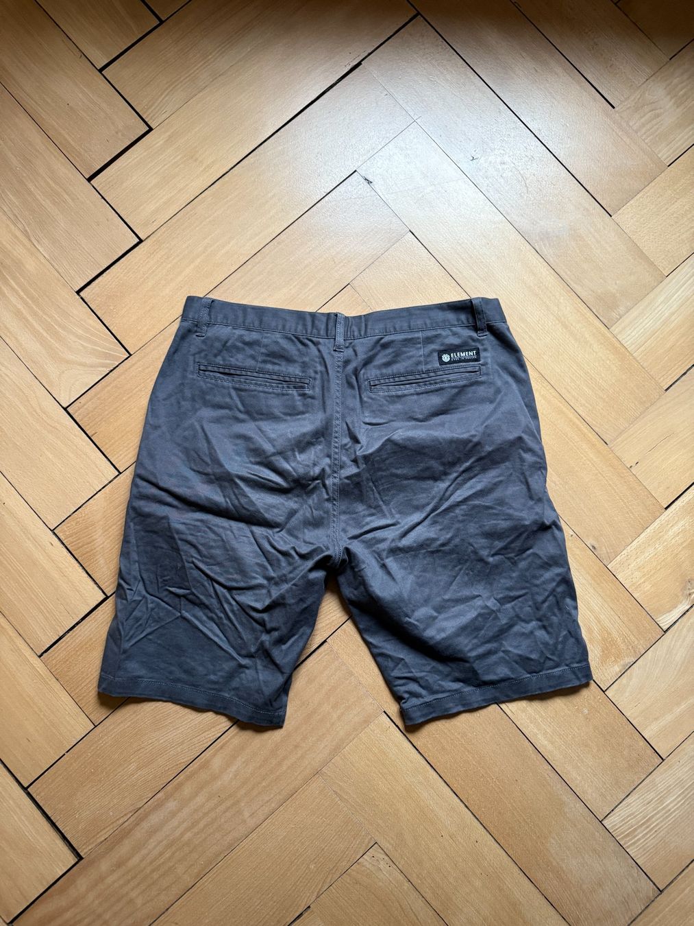 Element Pantaloni: ELEMENT - Shorts dunkelgrau 31 – Usato da Zürich venduto da Diazaio 1