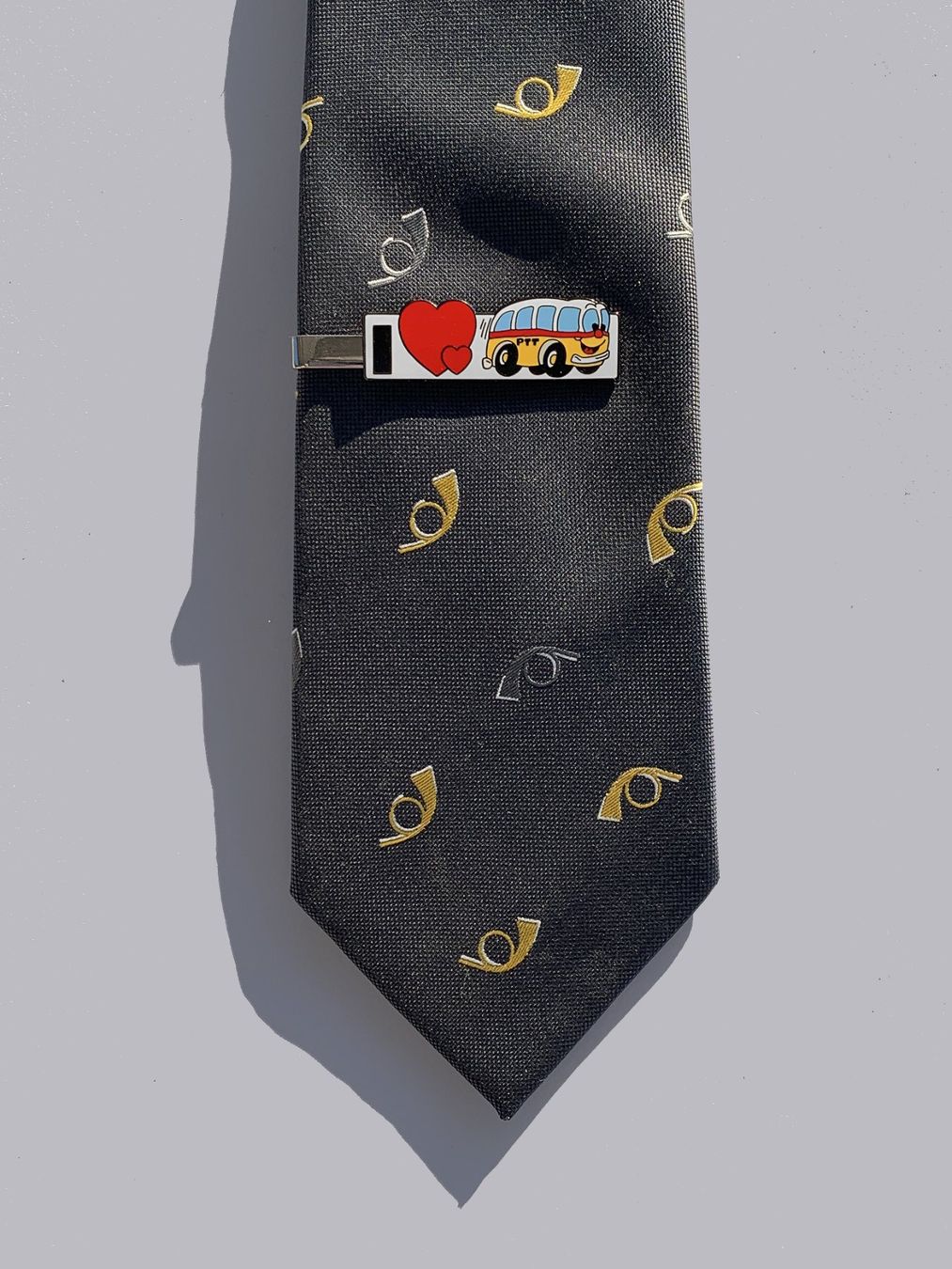 Placchette & Badge: Postauto PTT Maskottchen I love Postauto Krawattennadel – Nuovo (secondo la descrizione) da Bern venduto da AWiBe 1