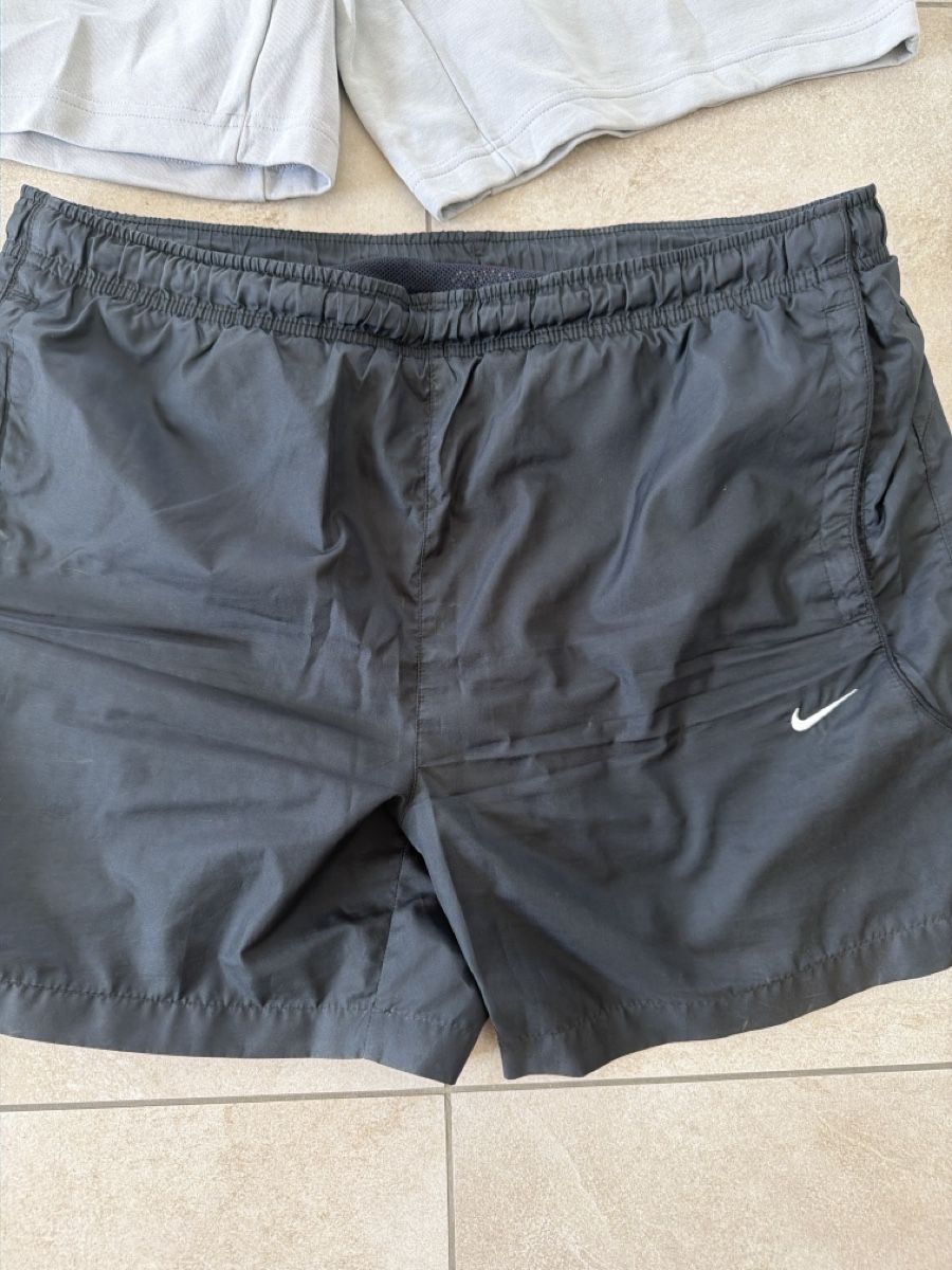 Nike Pantaloni: 2 shorts Nike taille L – Usato da Fétigny venduto da Titou2010 2