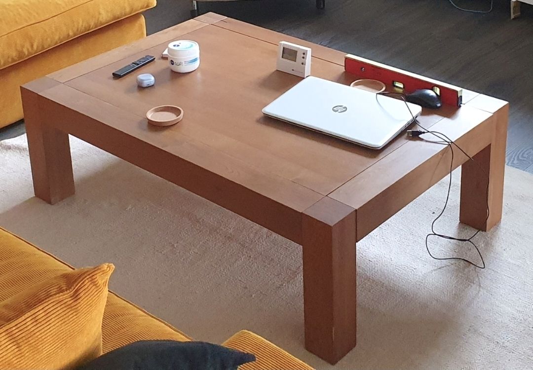 Tische: Couchtisch – Gebraucht aus Unterterzen von Jerommeke