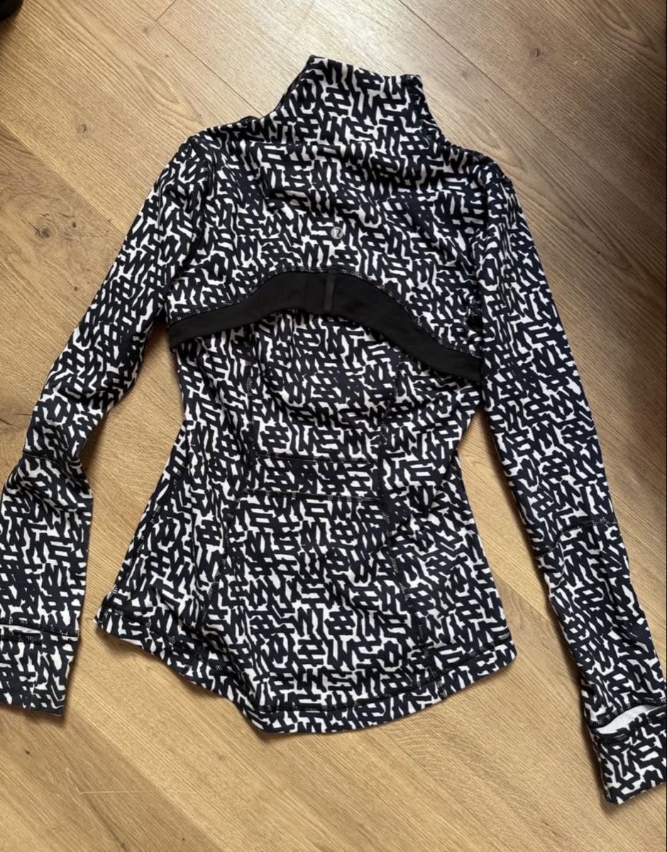 Lululemon Giacche: Lululemon Athletica Jacket Size 4 Black White Pattern – Usato da Herbligen venduto da T-esthetic 1