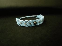 handgemachtes Makramee Armband mit Falkenauge