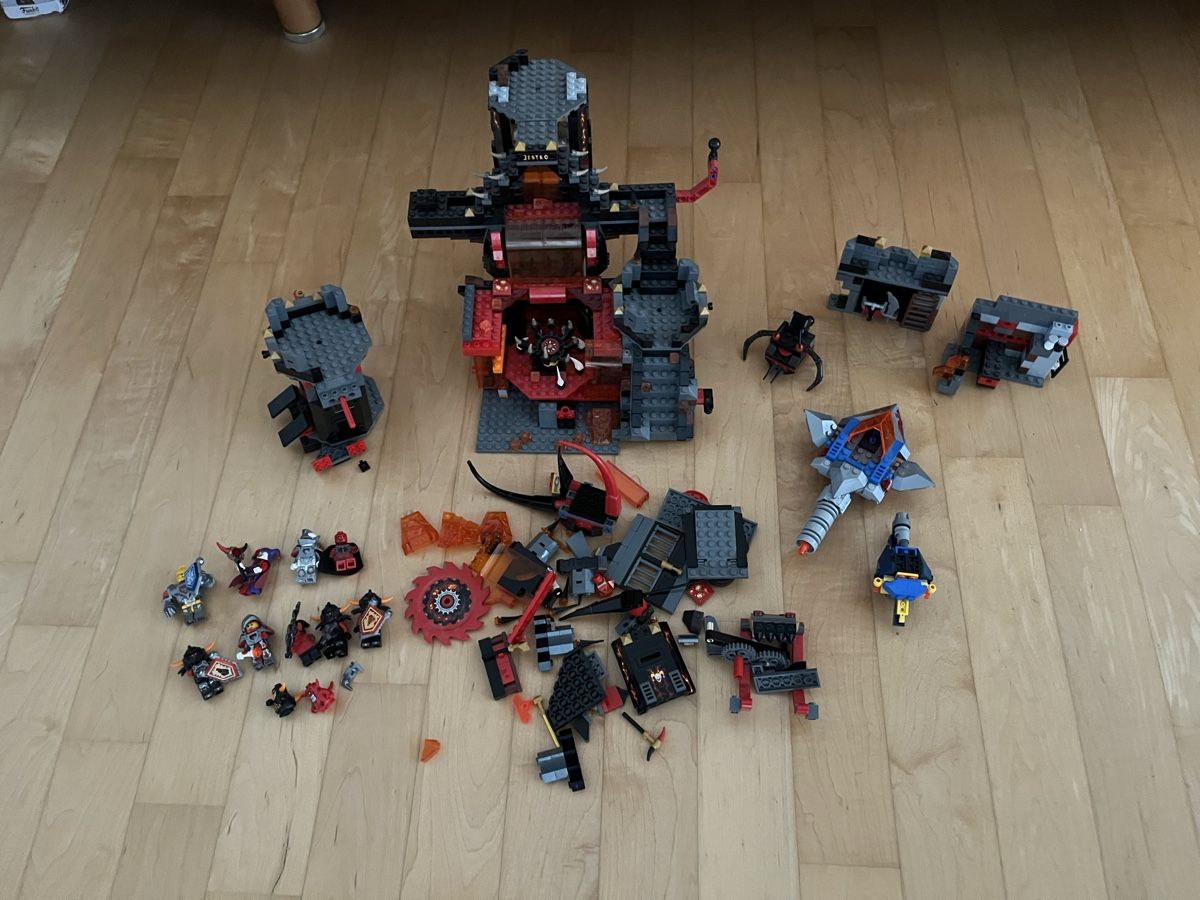 Lego Giocattoli: Lego Nexo Knights  – Usato da Allschwil venduto da Manolictus