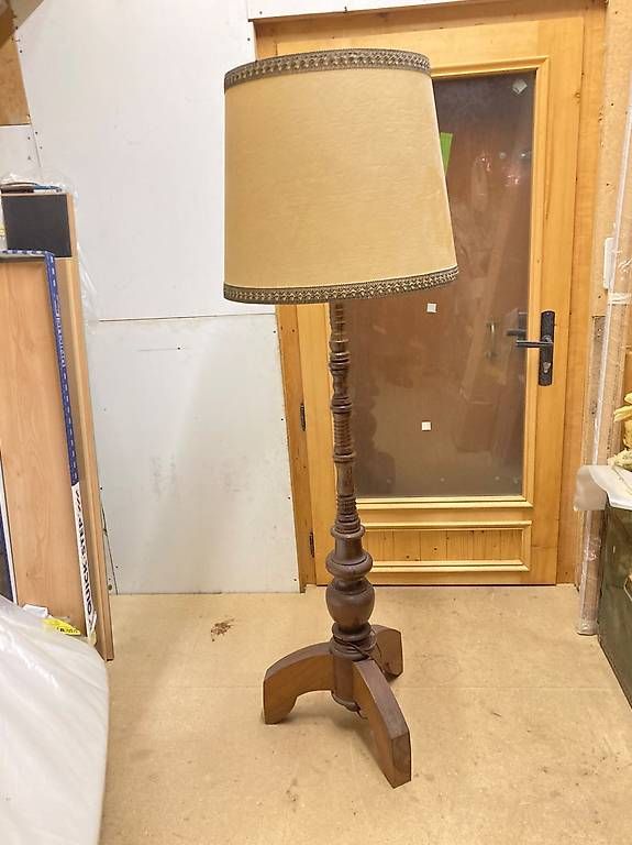 Lampes: Lampadaire – D'occasion à Givrins par phi_kdn6
