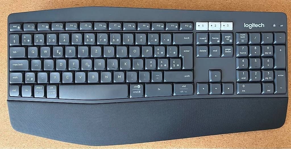 Claviers: Clavier Logitech MK850 Performance – D'occasion à Yverdon-les-Bains par mme_c6gn