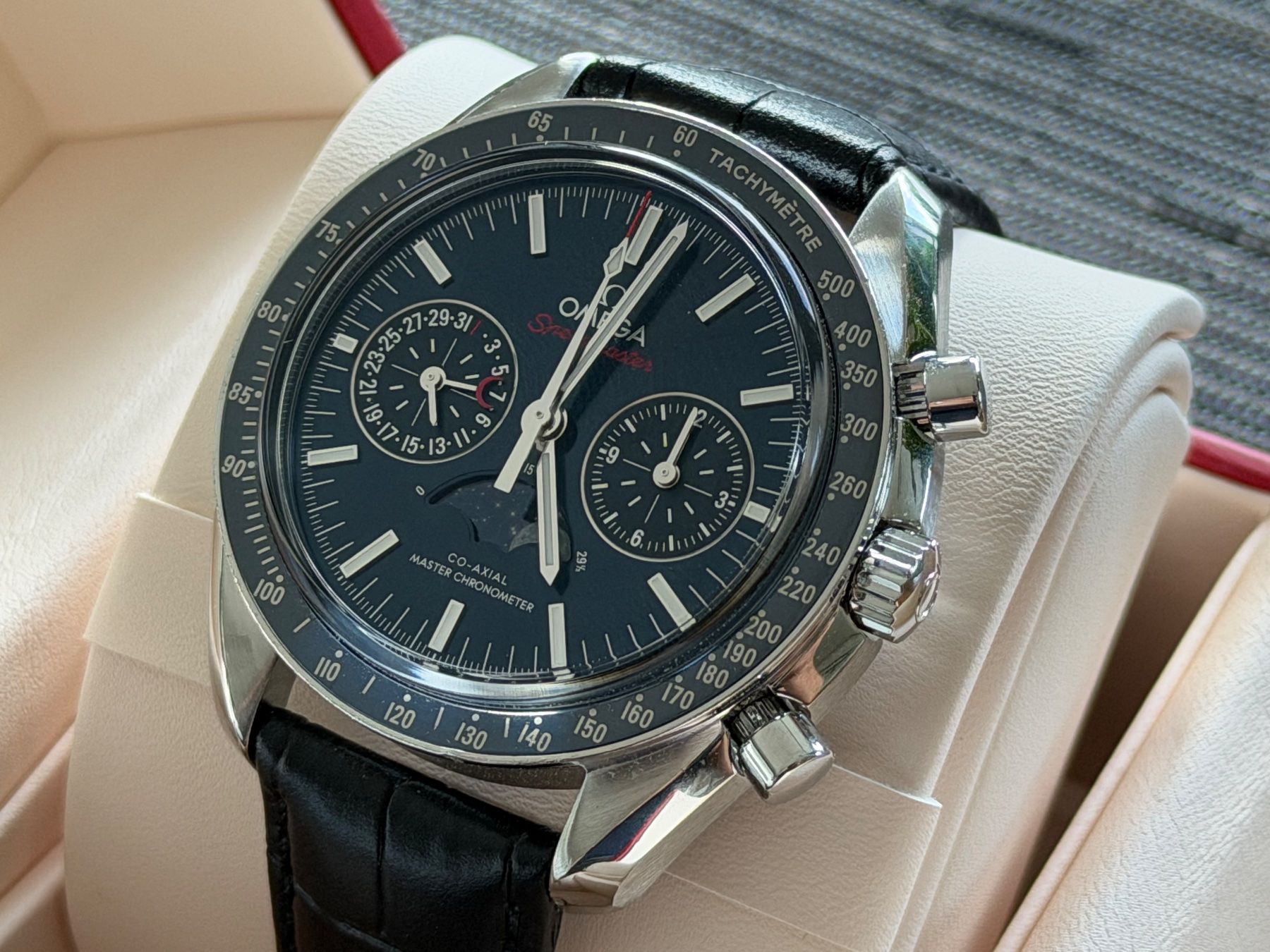 Omega Orologi: Omega Speedmaster Moonphase Watch 44mm – Usato da Aarau venduto da trader1000