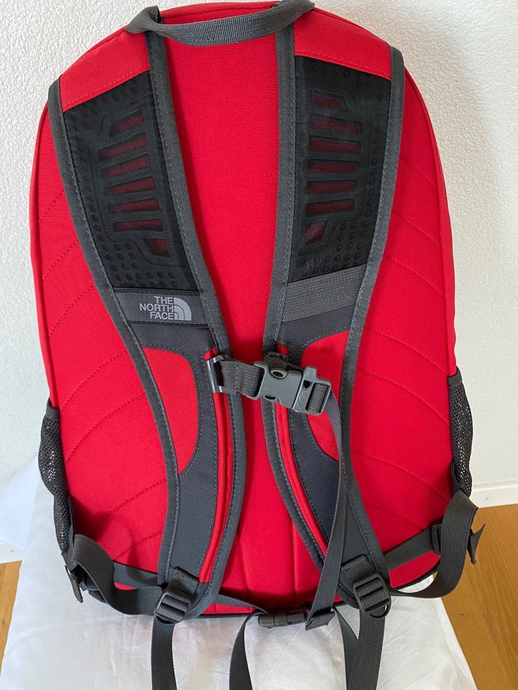 North Face Zaini: THE NORTH FACE RUCKSACK NEU – Nuovo (secondo la descrizione) da Zürich venduto da Fashionparade 5