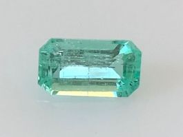 SMARAGD  bläulich/grün  octagon  0.56cts   Ural / Sibirien