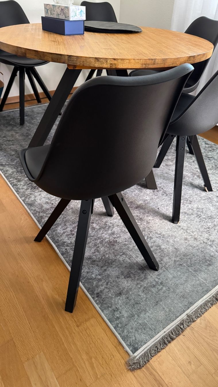 Chaises: 6 Esszimmerstühle – D'occasion à Zürich par halili 2