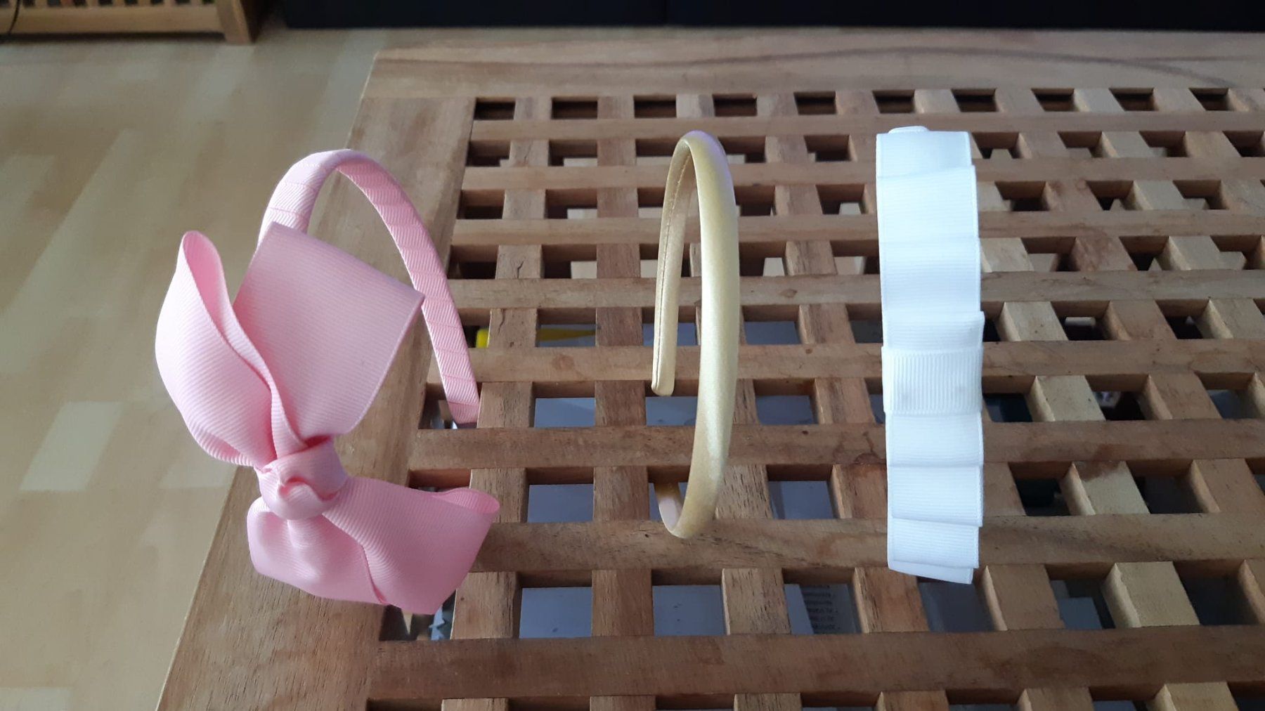 Haarschmuck: MÄDCHEN 3 STIRNBÄNDER+3 SCHLEIFE, NEUWERT 6STK – Neu (gemäss Beschreibung) aus Sachseln von volvoc70 2