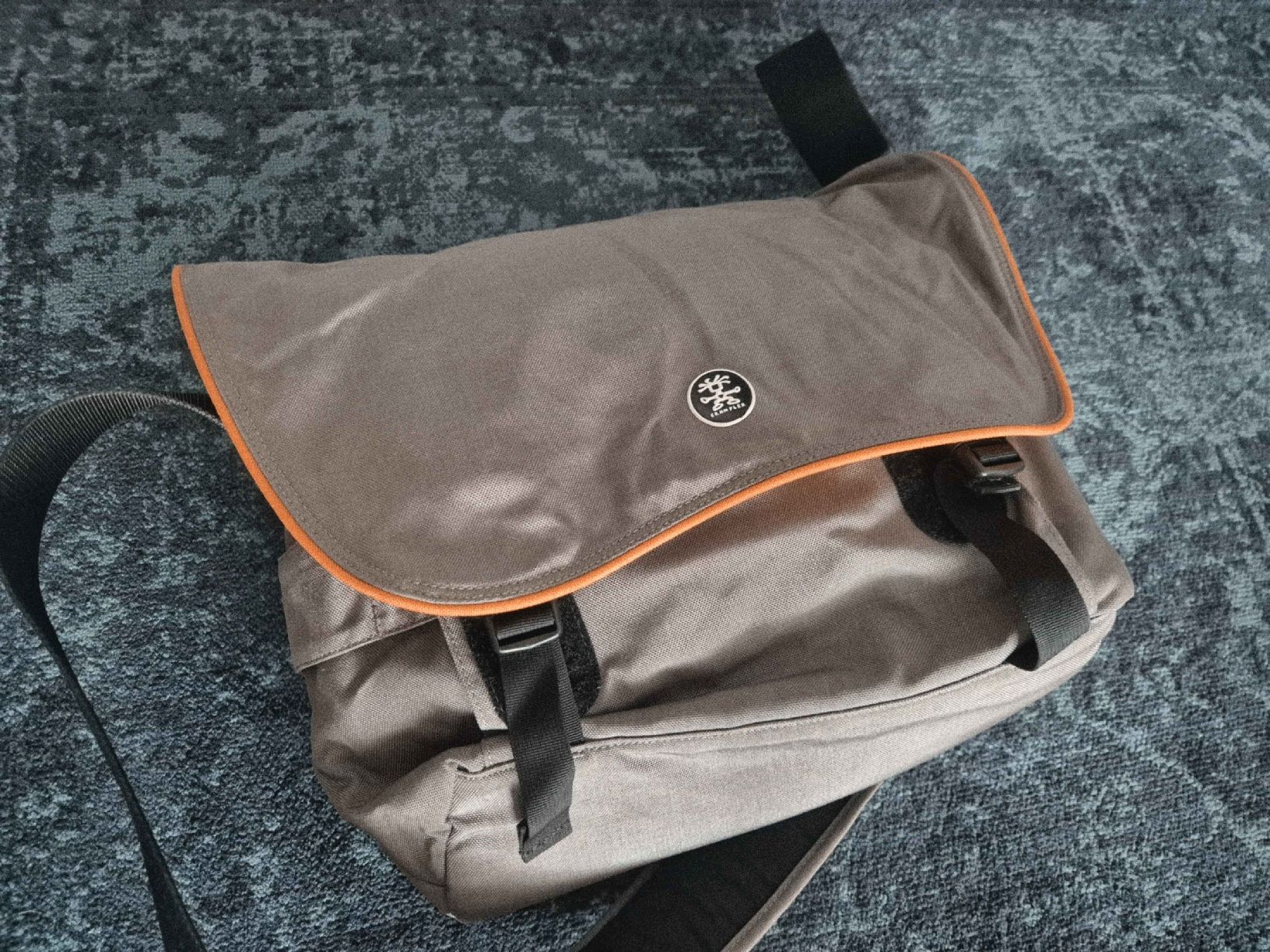 Crumpler Borse: Crumpler Messenger Tasche Top Zustand  – Nuovo (secondo la descrizione) da Root venduto da kor_9czx