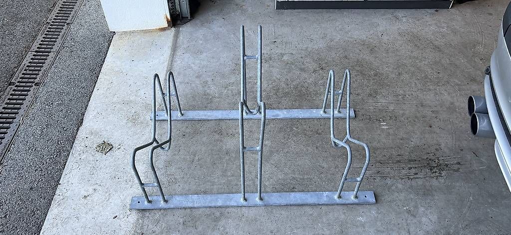Supporti per biciclette: Support 3 vélos  – Usato da Bossonnens venduto da Leonardaeby