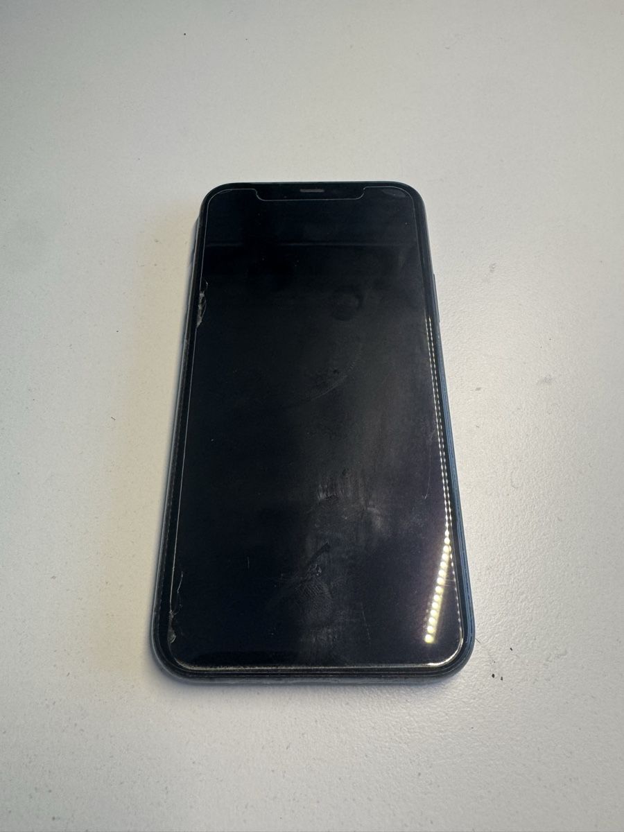 Apple Portables: Iphone 11 Pro – D'occasion à Küssnacht am Rigi par Nako 5