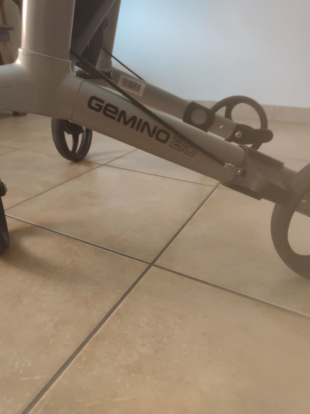 Aides à la marche: Déambulateur Gemino 2.0 bon état – D'occasion à Moudon par dupont65 1