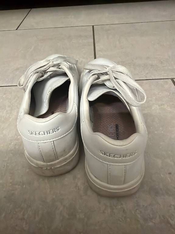 Schuhe für Mädchen: Skechers 35,5 – Gebraucht aus Wettingen von buntmaler2005 2