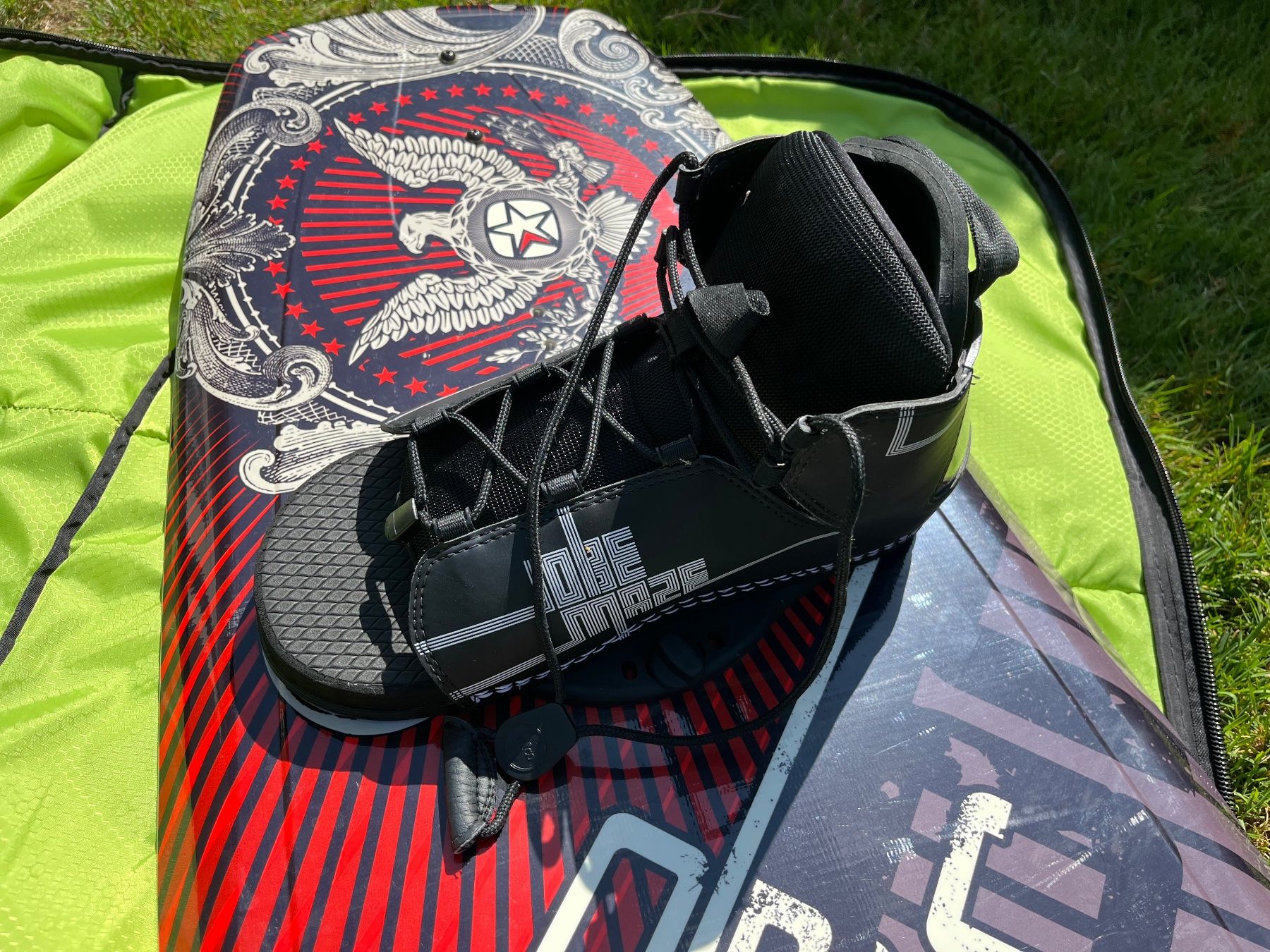 Surfboards & Schwimmbrette: Wakeboard inklusive Liquid Force Tasche Neuwertig – Neu (gemäss Beschreibung) aus Ehrendingen von Frizli 2