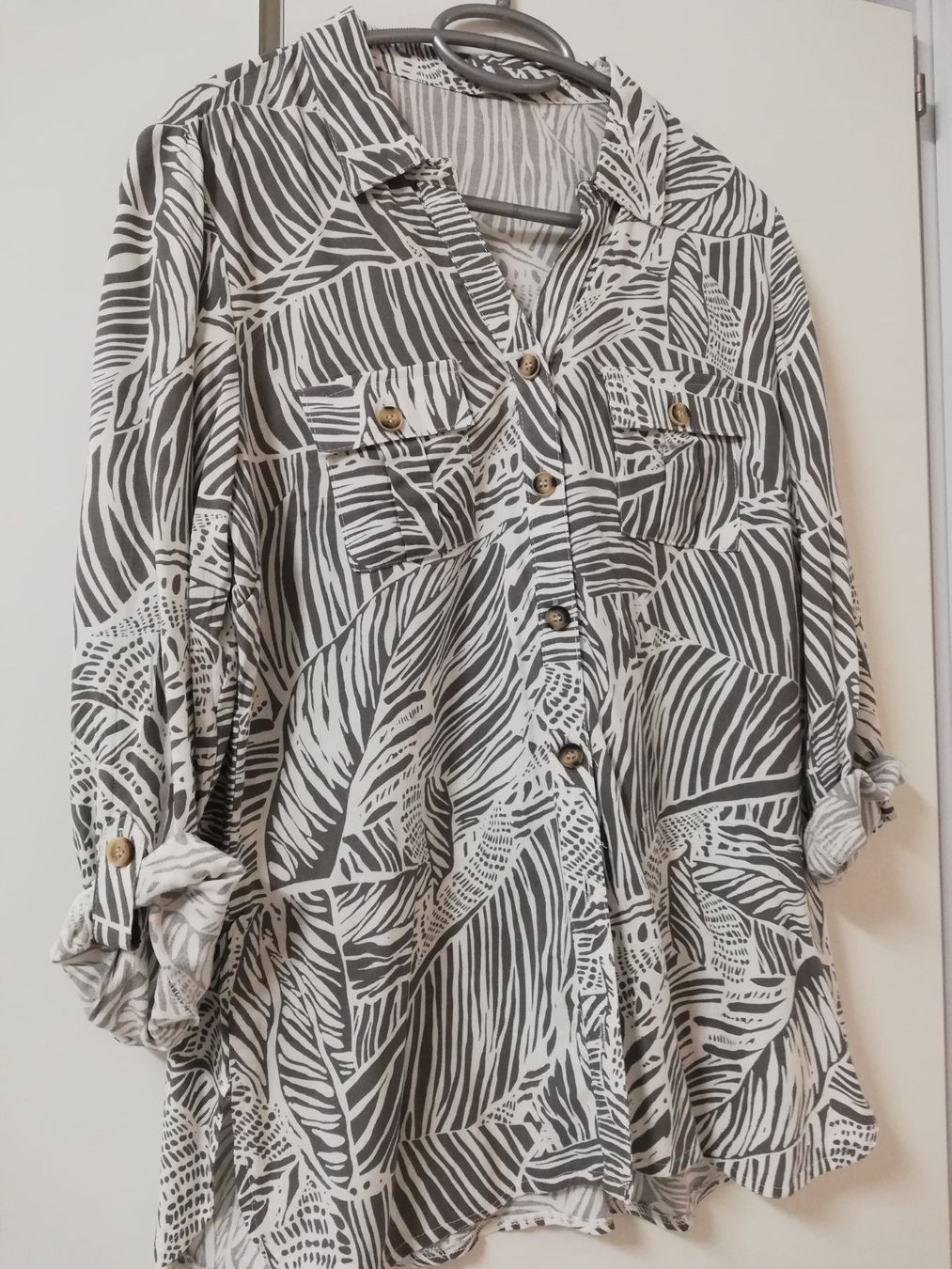 Camicette: Schöne Bluse mit Muster – Usato da Untersiggenthal venduto da Marlen59 2
