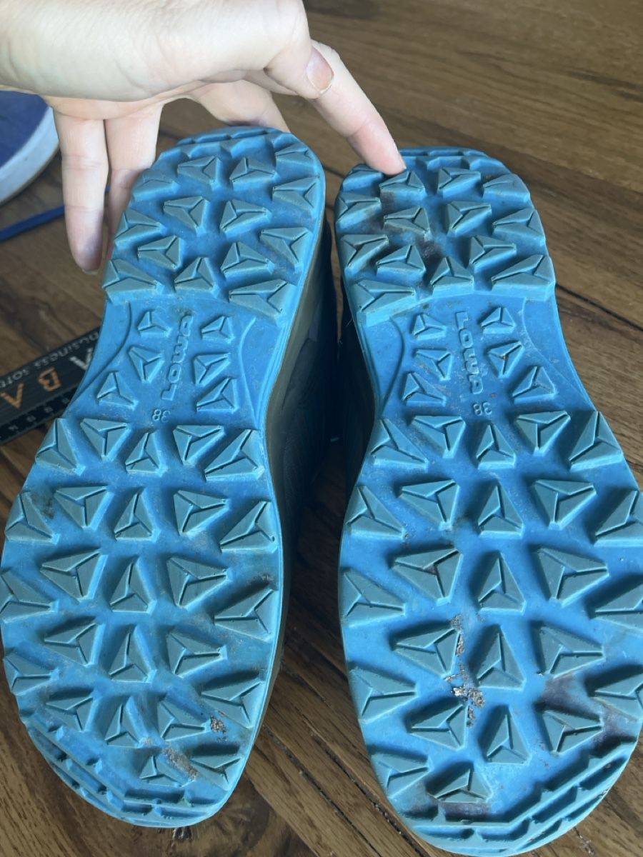 Lowa Chaussures garçon: Wanderschuhe Lowa Gore-Tex 38 – D'occasion à Detligen par Carina_1981 3