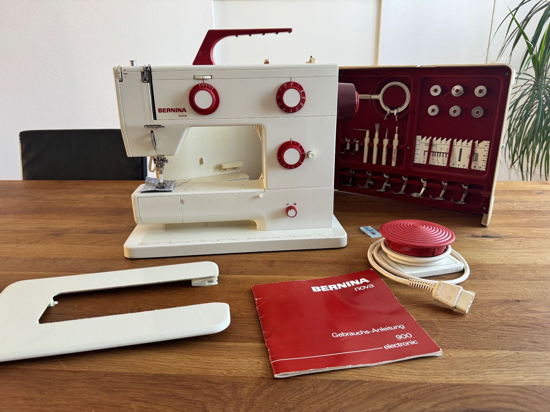 Bernina Macchine da cucire: Bernina Nova 900 – Usato da Frauenfeld venduto da mani.s 1