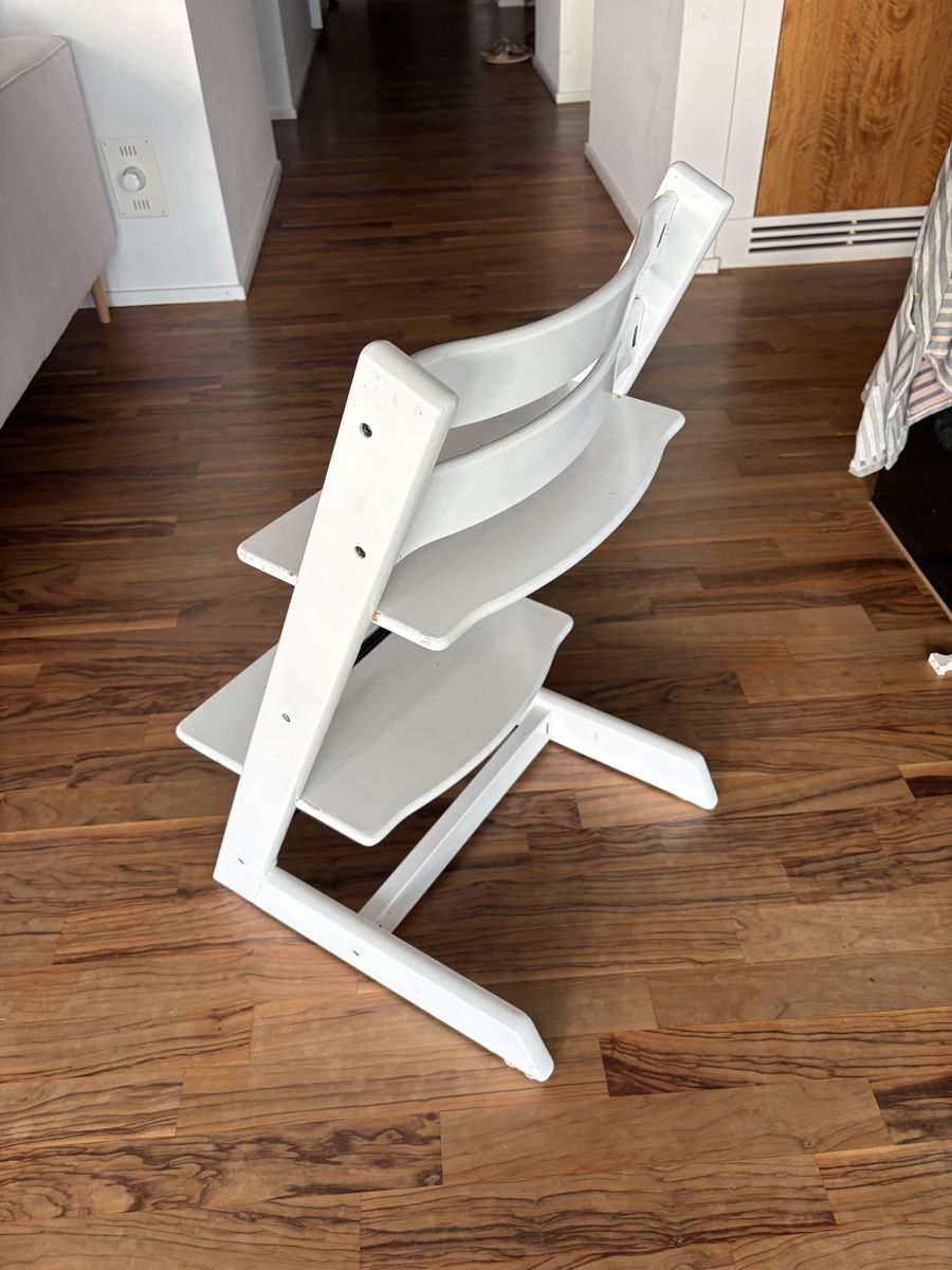 Stokke Chaises hautes: Stokke Tripp Trapp Weiss – D'occasion à Stallikon par mwichm 2