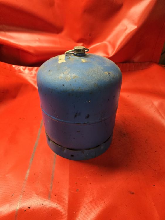 Gas-Geräte & -Technik: Gasflasche – Gebraucht aus Aarberg von 2002stefan