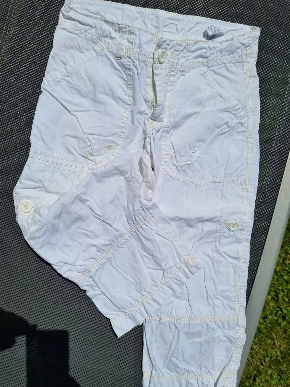 Pantaloni: Weiße Kinder 7/8 Caprihose, GR: 146 – Usato da Amriswil venduto da used2use 1