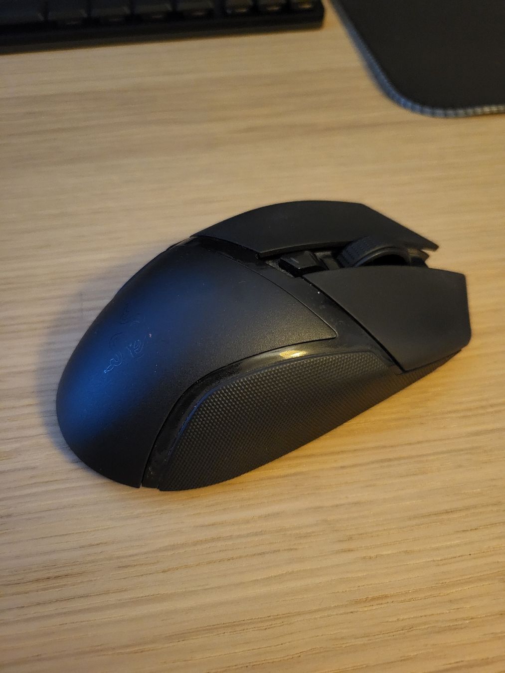 Razer Maus: souris razer bazilisk x hyperspeed – Gebraucht aus Cologny von ano_c2x9 2