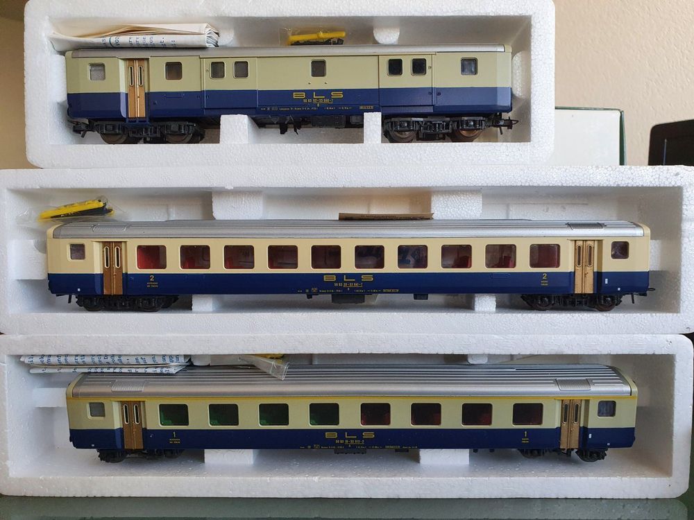 Lot De 5 Wagons DRG Roco HO – 4 Voitures 3 Pattes + Fourgon, 3 Neufs