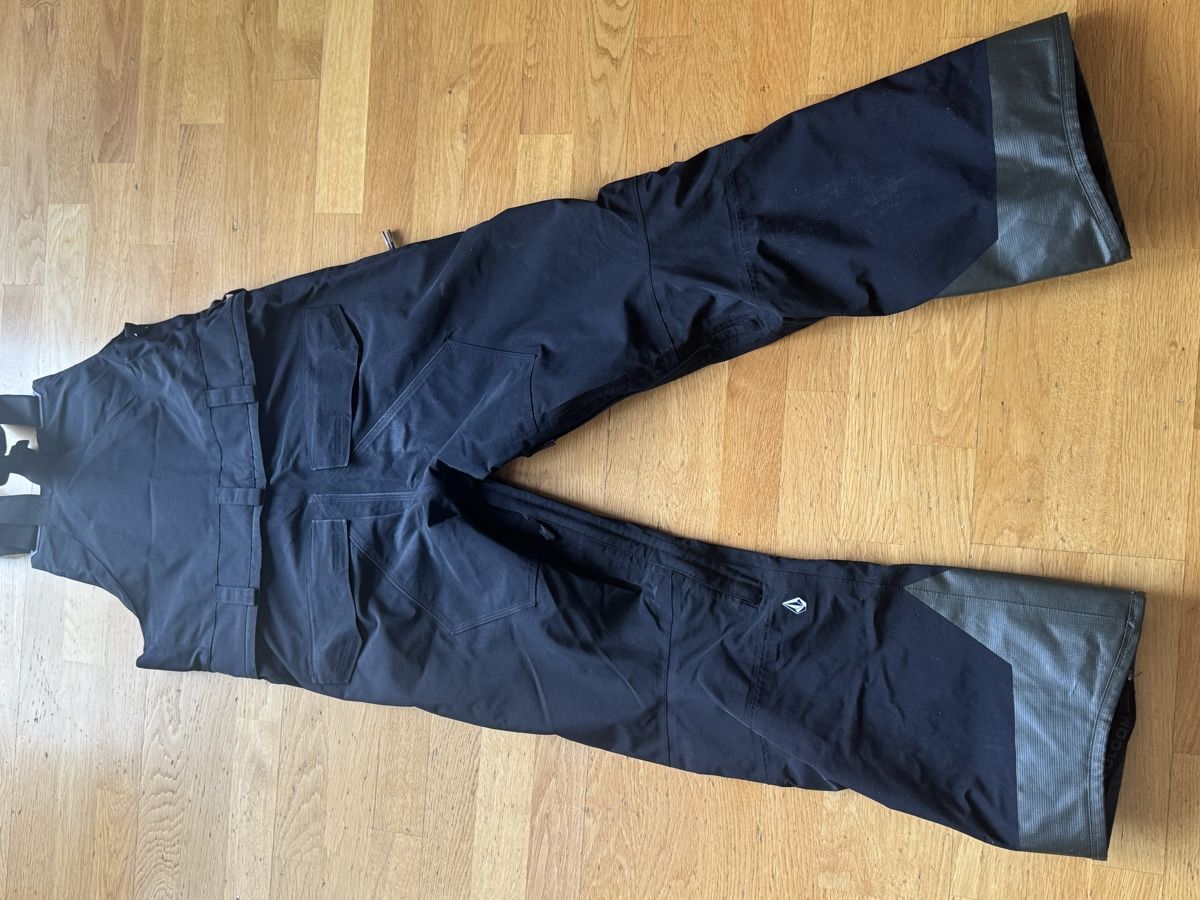 Volcom Hosen: Salopette de ski Volcom Snow XS – Gebraucht aus Fribourg von Jayaeby 3