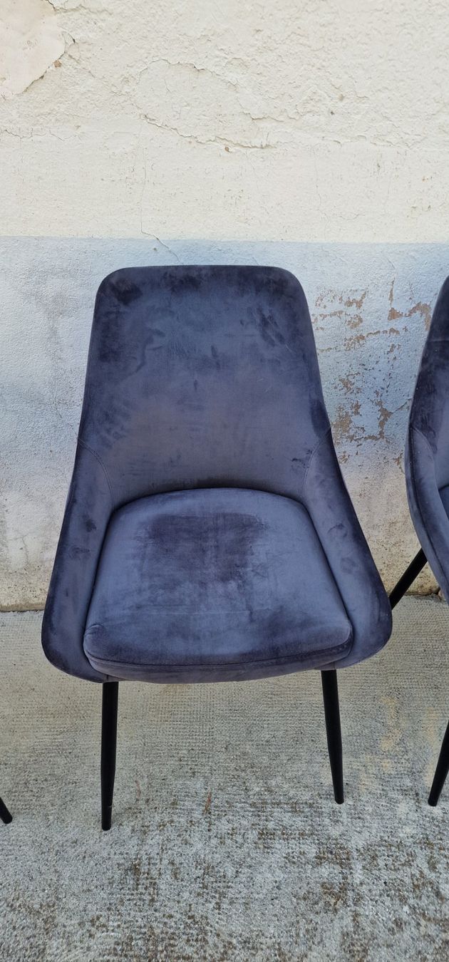 Stühle: Chaises Velours Gris (4 chaises) – Neu (gemäss Beschreibung) aus Vernier von dyl_8v8k 3