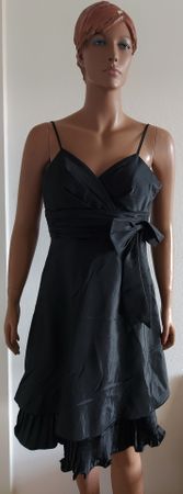 Elegantes schwarzes Kleid für besondere Anlässe Gr. 40