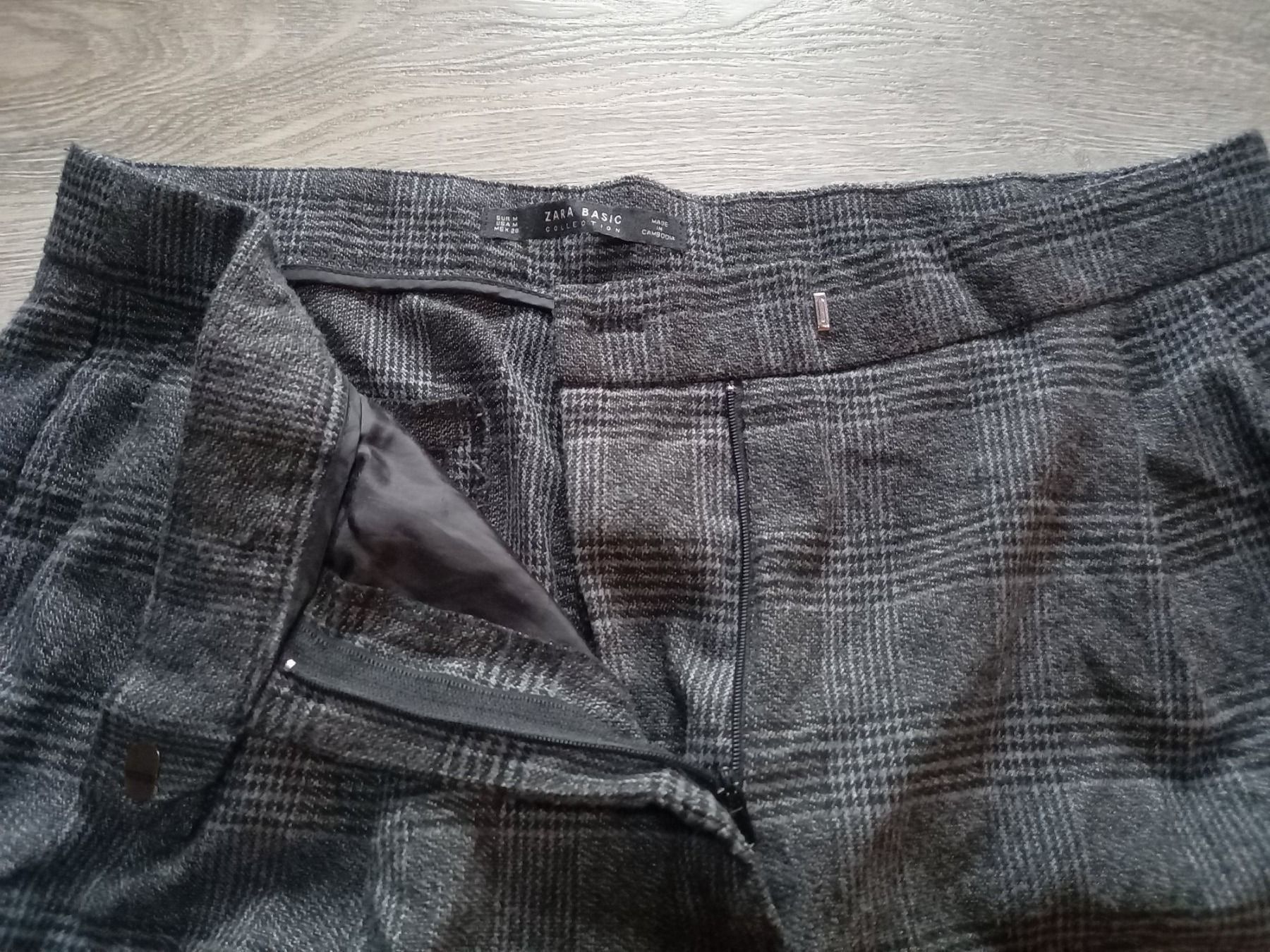Pantaloni: Hose M – Usato da Bätterkinden venduto da Elefantenzoo 2