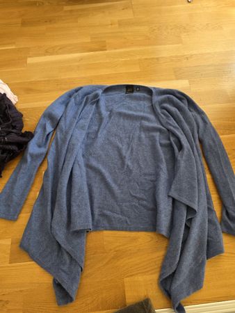 Damen Strickjacke 100% Kaschmir Grösse M blau