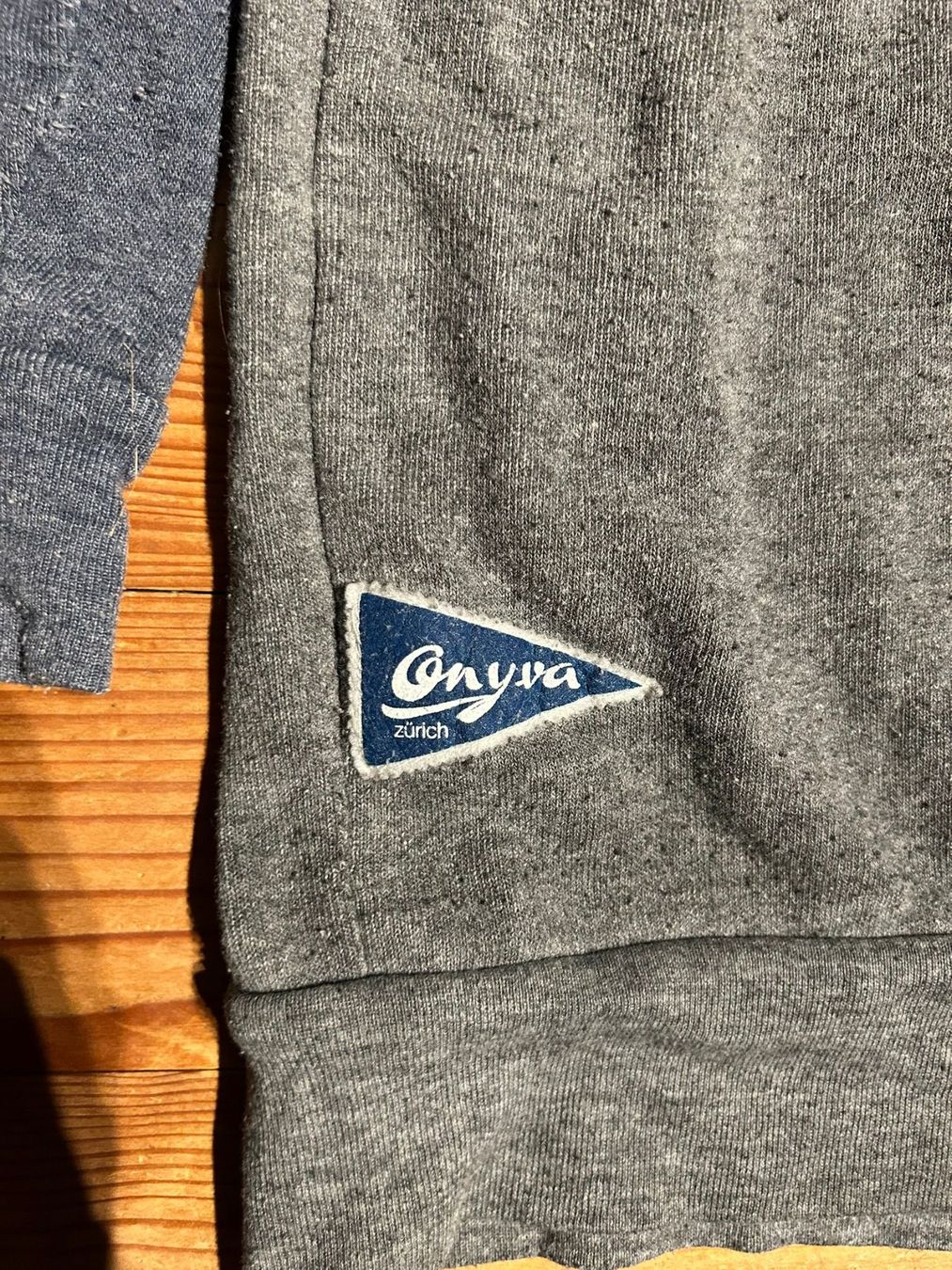 Maglioni & Felpe: On y va Zürich Sweater M – Usato da Affoltern am Albis venduto da Cmara 1