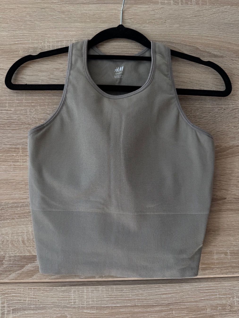 H&M Top: Brassière sport grise – Nuovo (secondo la descrizione) da Montreux venduto da Izapeche811