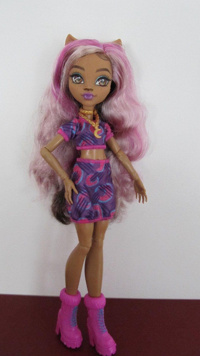 Bambole: Süsse Monster High Puppe Clawdeen Wolf – Usato da Brunnen venduto da Kiwiland1