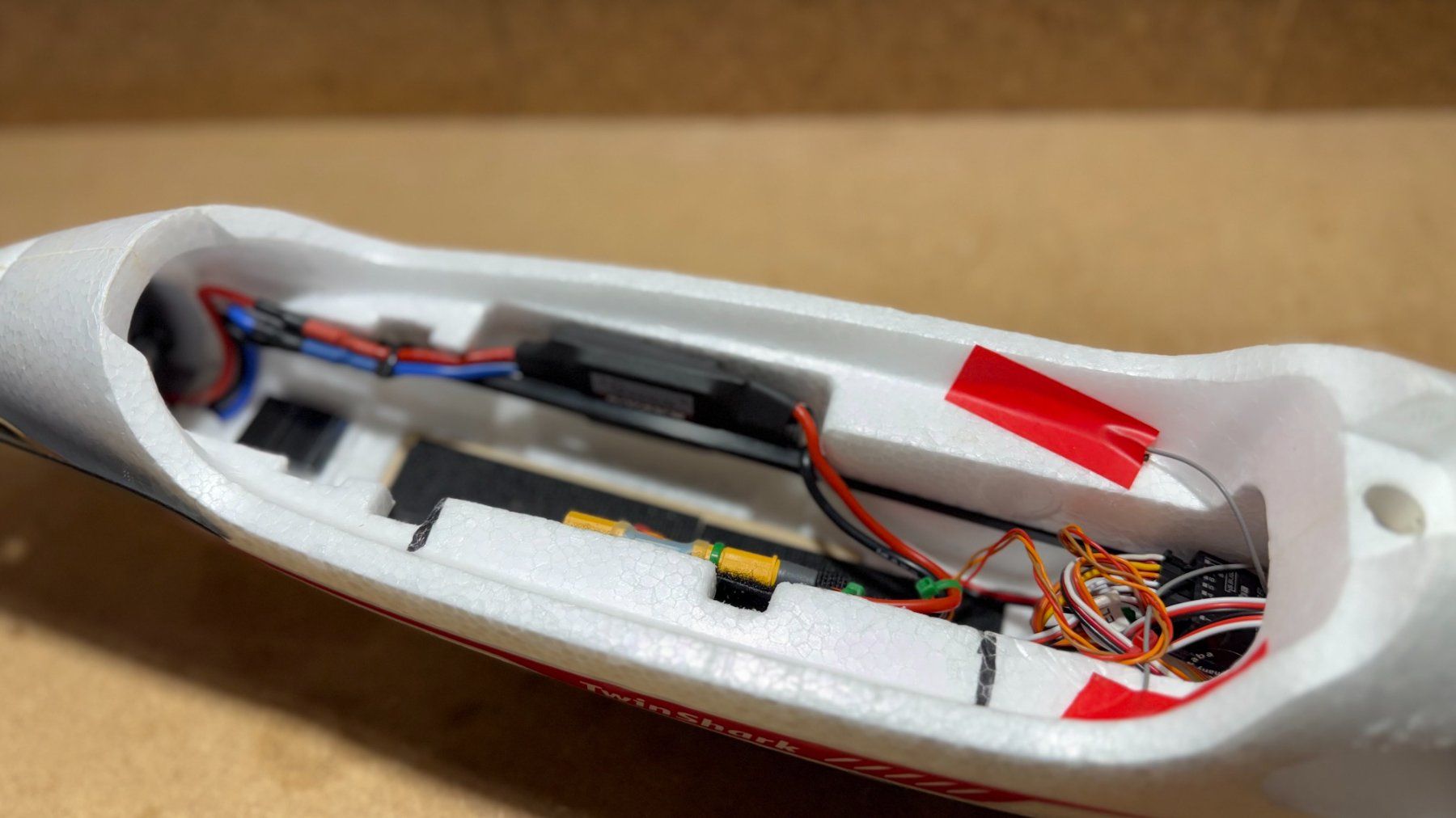 RC Kits de montage: KAVAN 304TS TwinShark – D'occasion à Stansstad par Surri1961 5