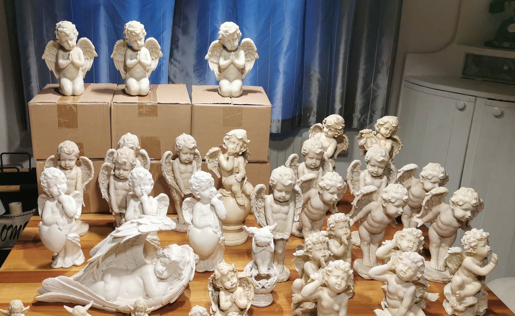 Figuren: 80 Engel – Neu (gemäss Beschreibung) aus Niederbuchsiten von