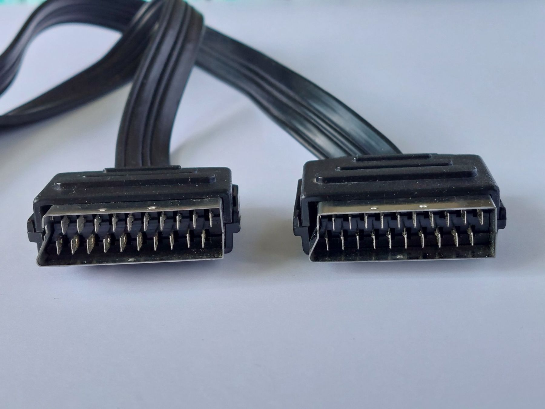 Câbles: SCART-Kabel, flach, 90 cm – D'occasion à Liebefeld par Helveticus6 1