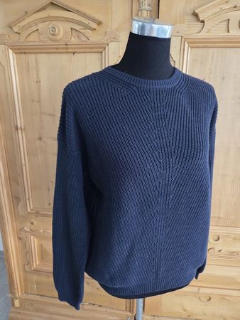 schöner Pullover, Manguun