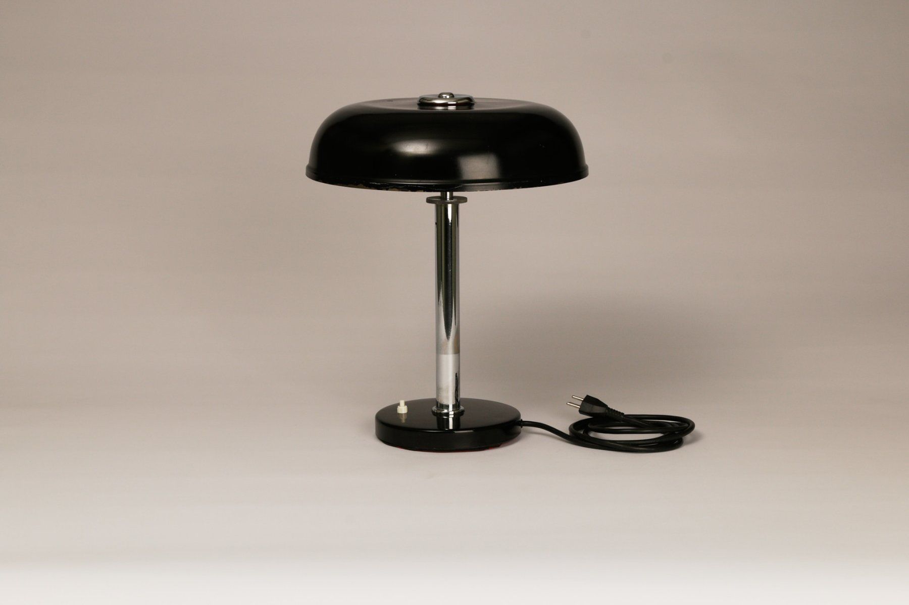 Lampade: Tischlampe im Bauhaus Stil – Usato da Zürich venduto da einszweidrei4