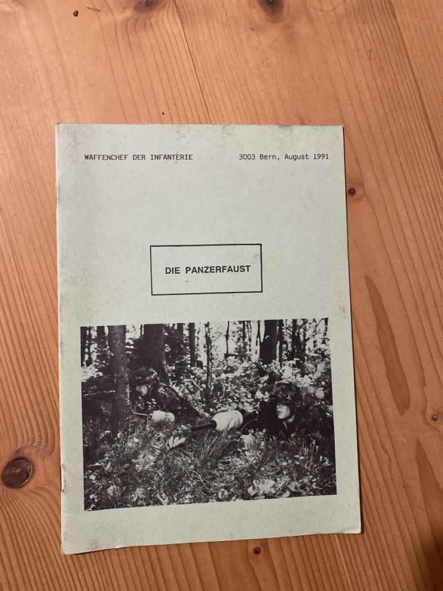 Libri: Reglement Behelf Panzerfaust Waffenchef Infanterie – Usato da Gelterkinden venduto da Waedi4