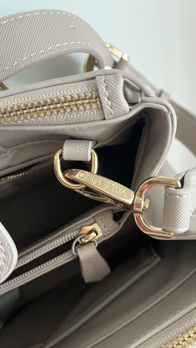 Valentino Borse: Valentino Bag – Nuovo (secondo la descrizione) da Unterägeri venduto da sar_vf25 3