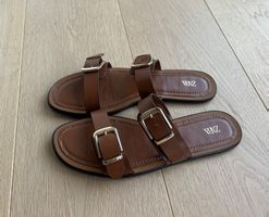 ZARA flache Sandalen Gr.39 NEUE KOLLEKTION